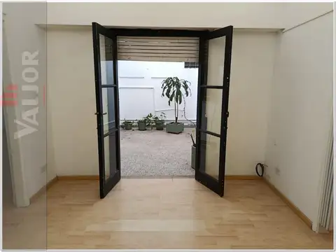 Departamento 3 ambientes Planta baja con 2 patios