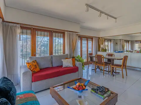 Venta PH 3 ambientes cochera quincho Sarmiento
