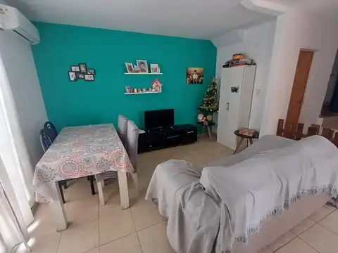 Casa en Venta en Isidro Casanova, USD 99.000