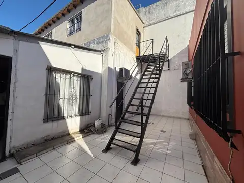 Casa 6 ambientes con 3 baños