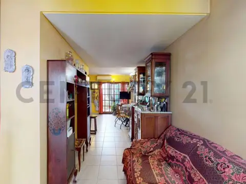 PH AL FRENTE DOS DORMITORIOS Y COCHERA