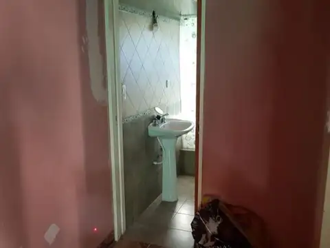 Casa 3 ambientes con 1 baño