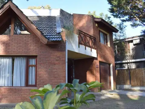 VENTA casa 4 ambientes Santa Teresita