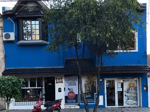 Casa en venta - 5 Dormitorios 3 Baños - Cochera - Local - 400Mts2 - Zárate