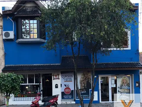 Casa en venta - 5 Dormitorios 3 Baños - Cochera - Local - 400Mts2 - Zárate