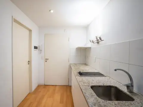 Departamento en Venta en Chacarita, USD 75.000