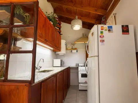 Casa 3 ambientes con 1 baño