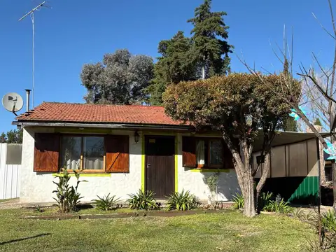 VENTA CASA PARQUE Y PILETA PARQUE EXALTACIÓN.