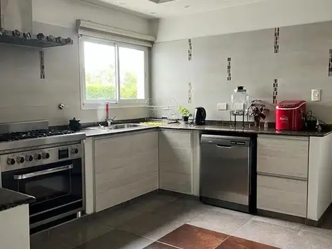 Casa en Venta al Este