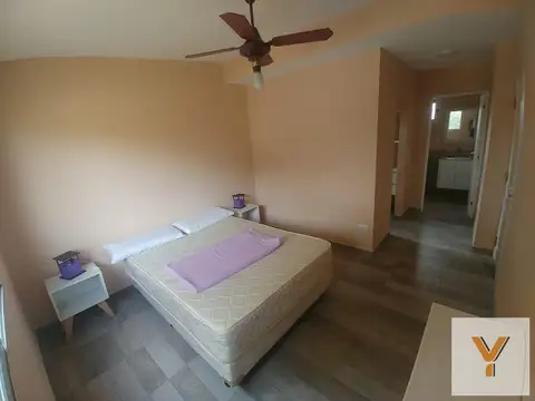 Casa en Venta con 4 cocheras