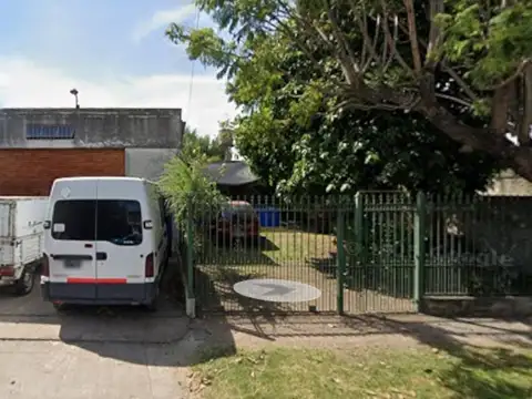 VIVIENDA CON GALPON