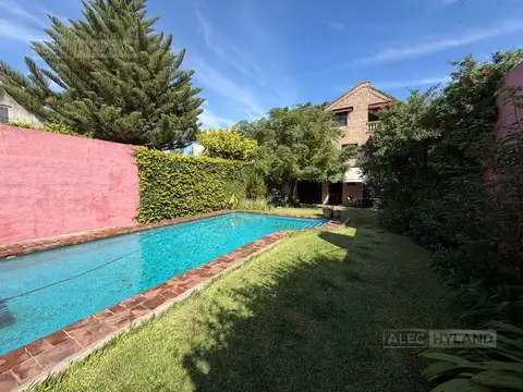Casa en venta de ladrillo a la vista en Beccar, San Isidro