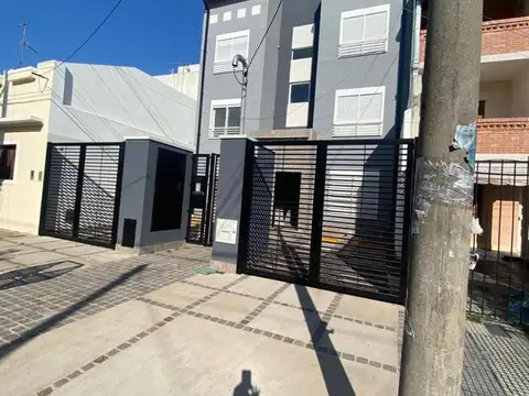 DEPARTAMENTO A ESTRENAR DE 2 AMB EN PLANTA BAJA