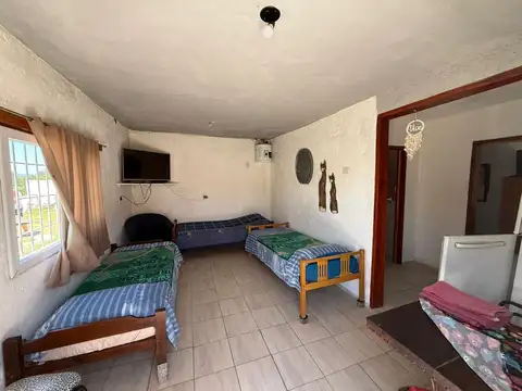 Casa 6 ambientes con 4 baños