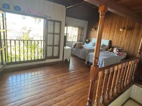 Casa en Venta con 4 cocheras
