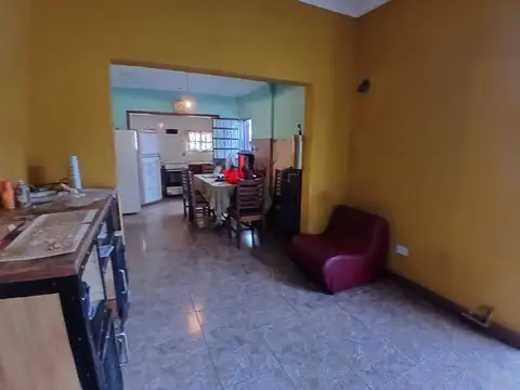 Casa 3 ambientes con 1 baño