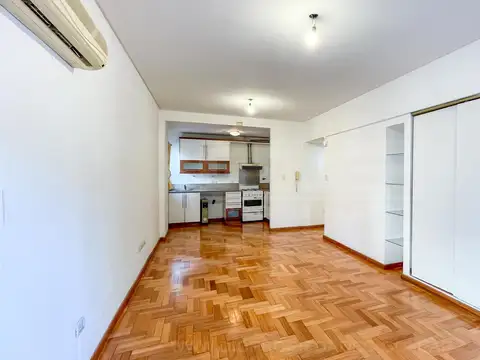 Av Libertador al 2800 entre Pelliza y Roque Saenz Peña