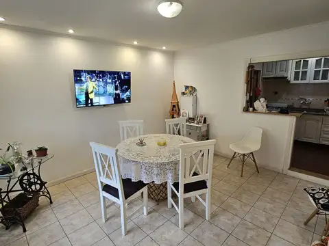 PH 3 ambientes por escalera en barrio Chauvin