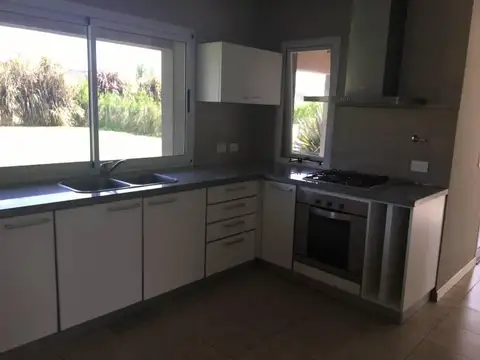 Casa en Alquiler al Noroeste