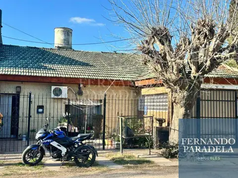 Casa en venta c/ cochera en Villa Gobernador Udaondo