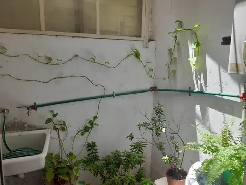 Ibera 4900 PH  Monoambiente con entrepiso y patio propio