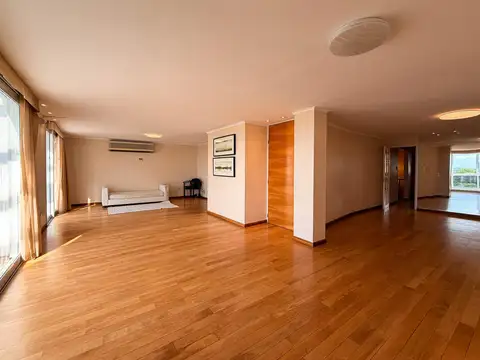 DUPLEX DE 5 DORMITOIRIOS Y 300m2 FRENTE AL PARQUE URQUIZA