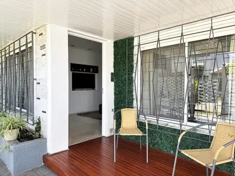 Casa en Venta en Quilmes, USD 165.000