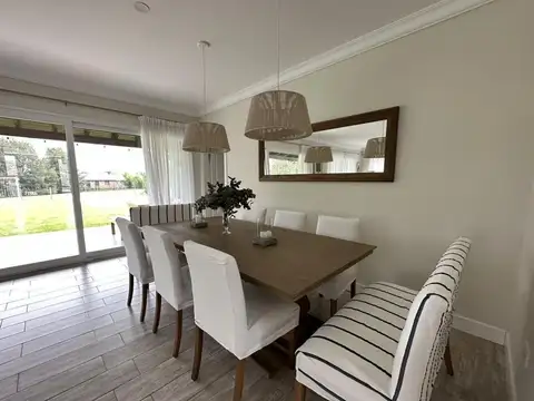 Casa en Alquiler Temporal de 4 dormitorios