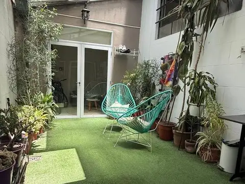 Venta ph 4 ambientes con patio en Caballito