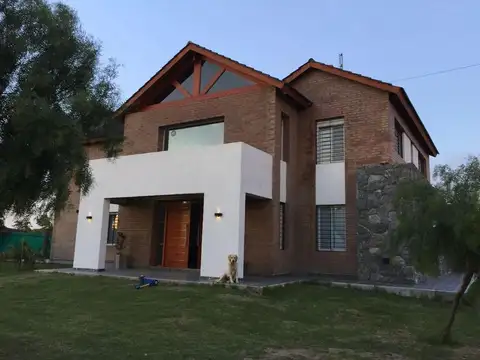 Casa en Venta de 4 dormitorios