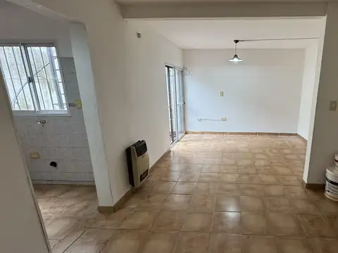 Depto Tipo Casa en Alquiler de 5 ambientes