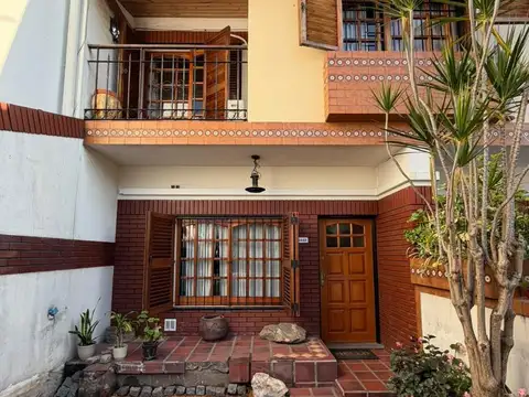 VENTA - Duplex Cuatro Ambientes C/ patio - Villa Luro