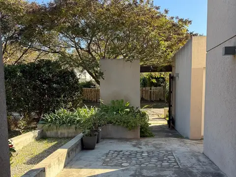 Casa 5 ambientes con 5 baños