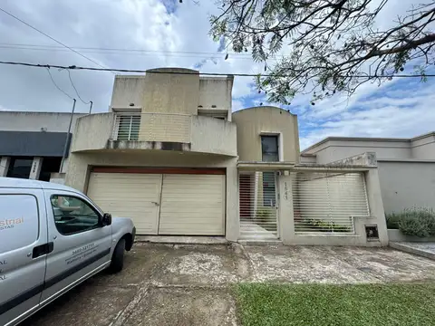 Casa en Barrio Pablo Pizzurno