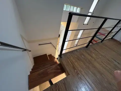 Depto Tipo Casa en Venta 70 años