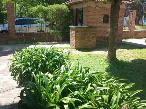 Departamento en venta - 2 Dormitorios 1 Baño - Cochera - 65Mts2 - Tolosa
