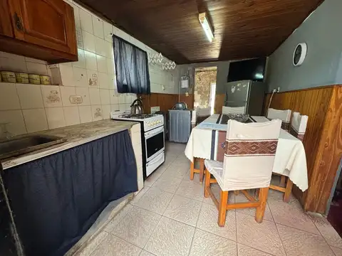 CASA EN VENTA EN PERGAMINO A RECICLAR 