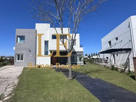 Casa en Venta en San Matias, USD 480.000