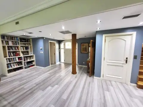 Casa 6 ambientes con 5 baños
