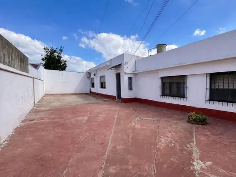 PH 4 AMBIENTES EN VENTA LOMAS DE ZAMORA CON PATIO