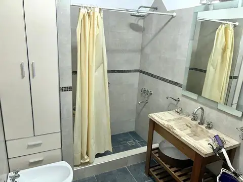 Casa en Alquiler con 1 cochera