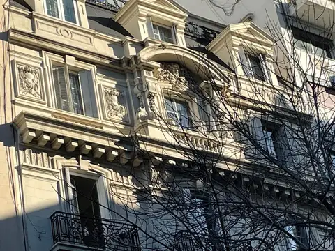Señorial Piso de 157m² en Plaza San Martín – Arenales y Esmeralda