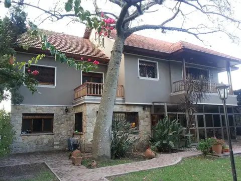 Casa en Venta en Adrogue, USD 1.200.000