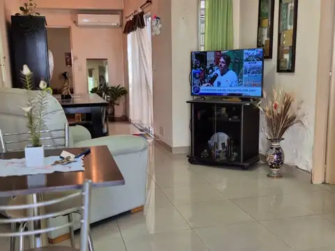 Depto Tipo Casa 2 ambientes con 1 baño