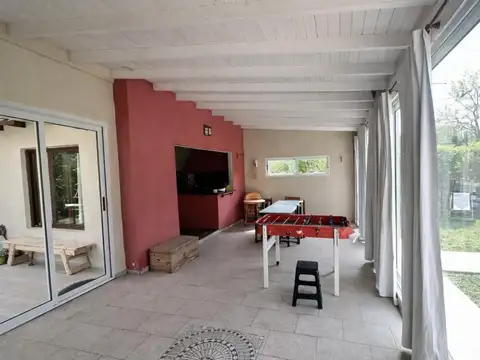 Casa en Venta con 1 cochera