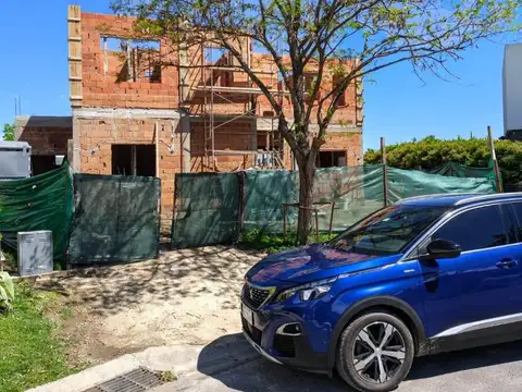 Casa a estrenar en Cantón norte a la laguna