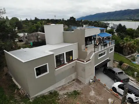 Casa en Venta en Villa Parque Siquiman, USD 300.000