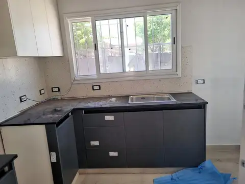 Depto Tipo Casa en Venta con 1 cocheras