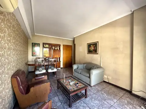 Venta departamento 3 ambientes Dependencia Almagro