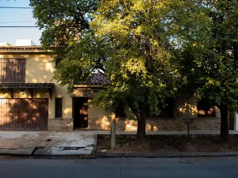 Los Tarcos, Tres Cerritos